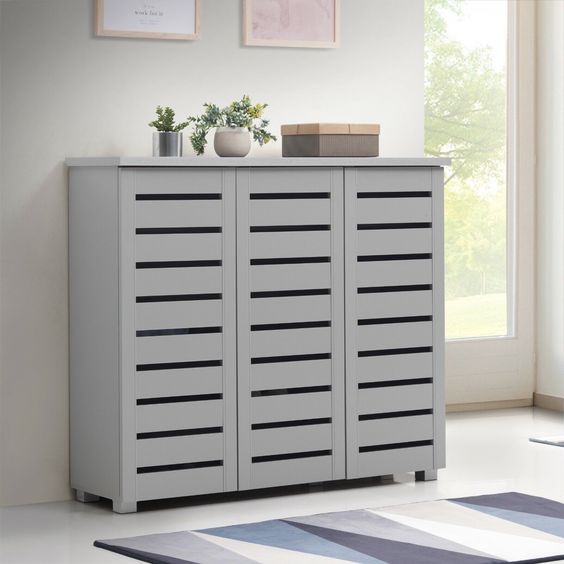Tủ Giày Nhựa 3 Cánh: Sự Thông Minh và Tiện Lợi Cho Góc Lưu Trữ Giày" 5 Cách sử dụng tủ giày nhựa 3 cánh